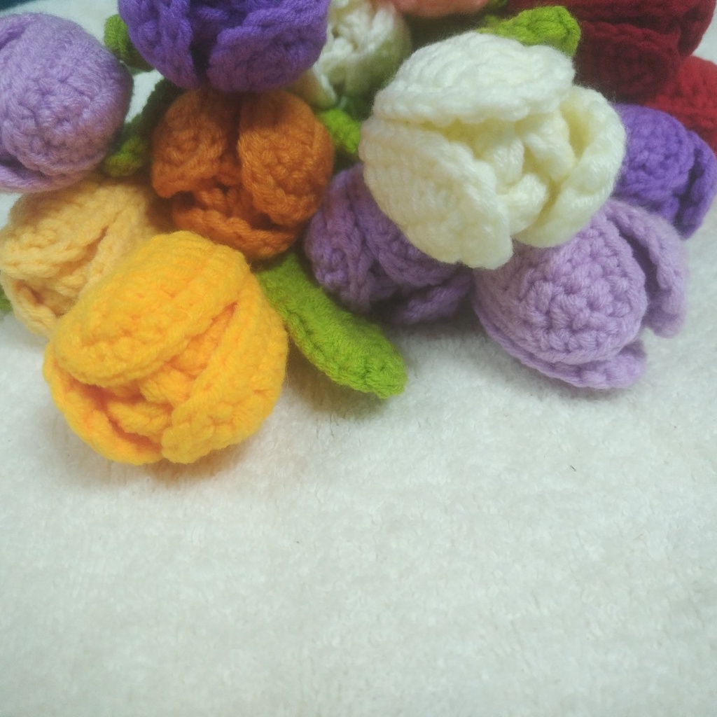 Handmade-Set 3 bông hoa TULIP đan len chiều dài 30cm, hàng đan móc thủ công làm quà tặng, cắm bình trang trí