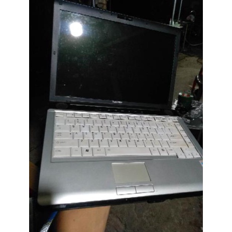 Laptop core 2 giá rẻ hợp túi tiền. BH 36 tháng