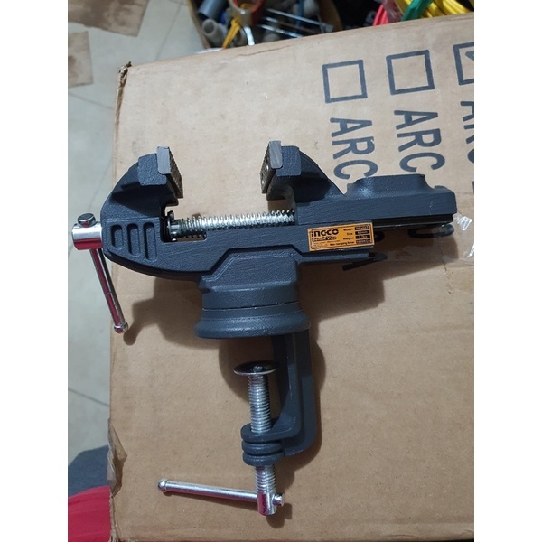 INGCO	Ê tô bàn 60mm HBV082