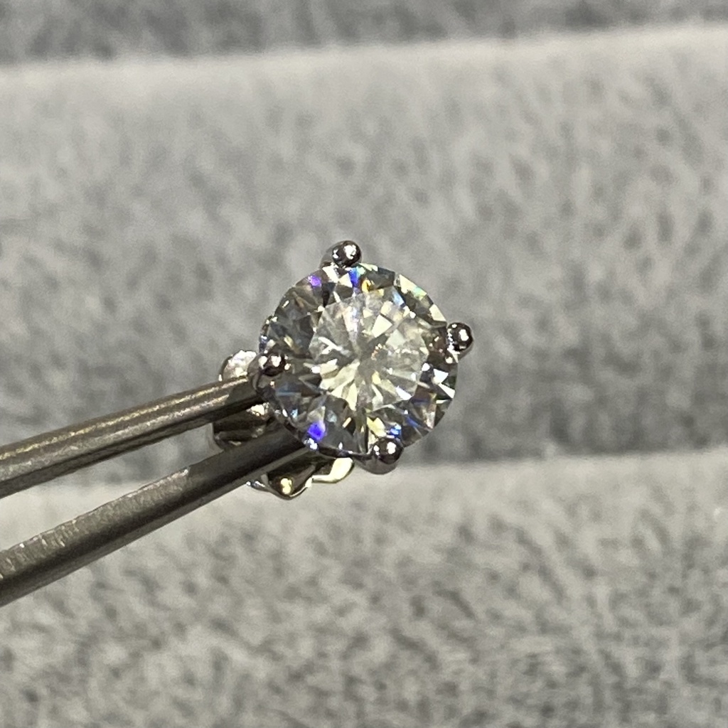 Bông hoa tai Moissanite bạc ý xi bạch kim