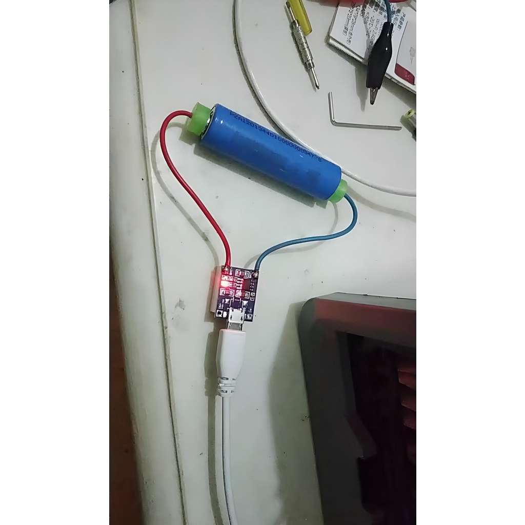 Mạch Sạc Pin 18650 Lithium TP4056 1A đầu vào Micro USB PVN22711