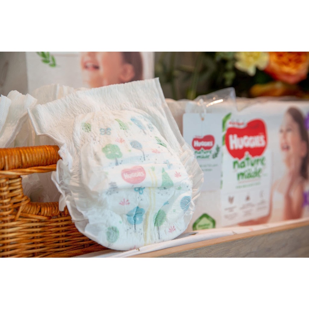 Tã quần/ dán Huggies Platinum Made cao cấp cho bé