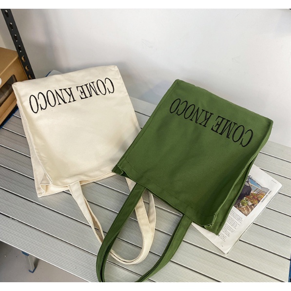 Túi xách vải Canvas thiết kế form hộp Unisex Come Knoco, phụ kiện thời trang dành cho Nam và Nữ có sẵn tại Đà Nẵng.