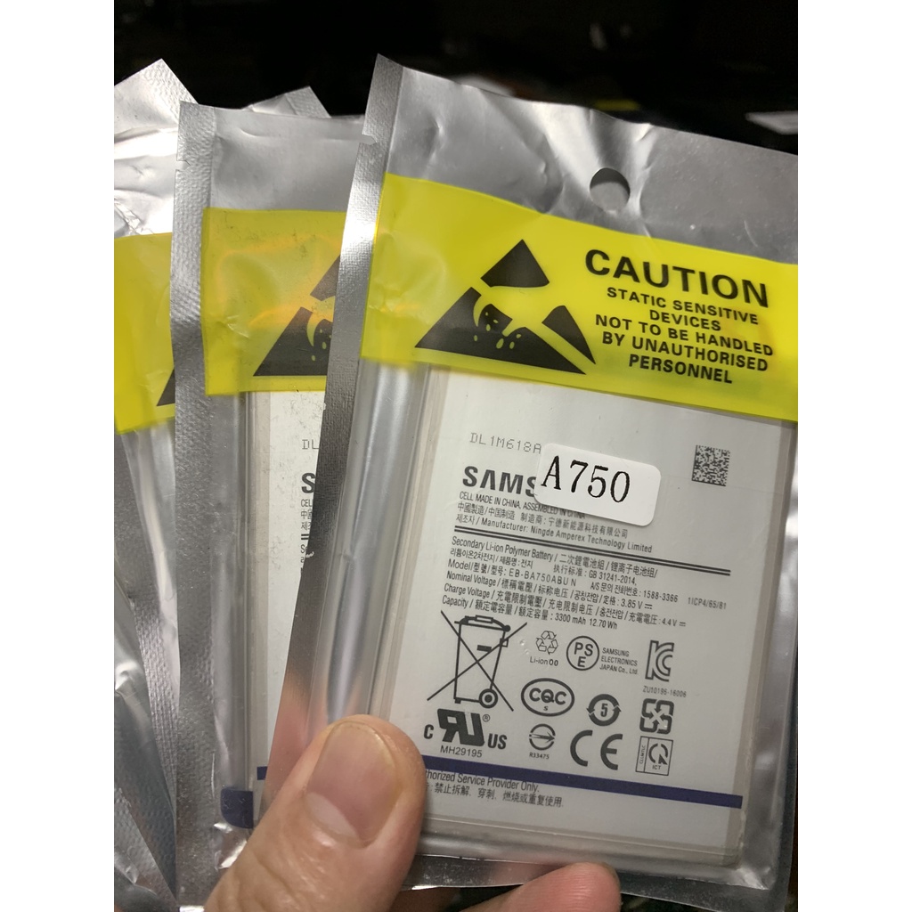 Pin zin samsung A750 / A10 / A20 - EB - BA750ABUN / 3300mAh