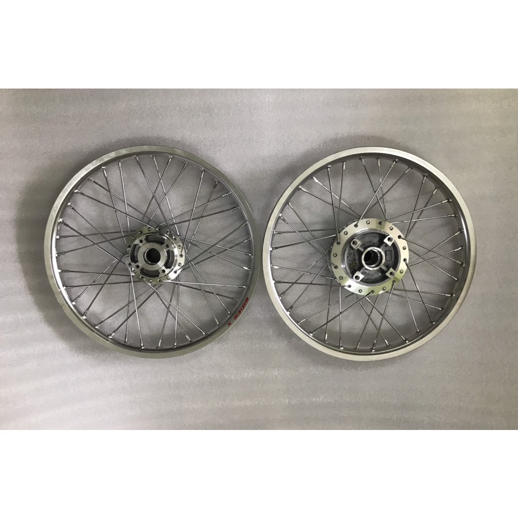 BỘ CĂM ĐÙM NIỀNG MẠ THÁI(VÀNH NAN) EXCITER 135 RÁP LÊN ZIN THEO XE VÀ DÒNG XE ĐỘ LÊN 2 ĐĨA BẢN 1.4*17 TRƯỚC SAU
