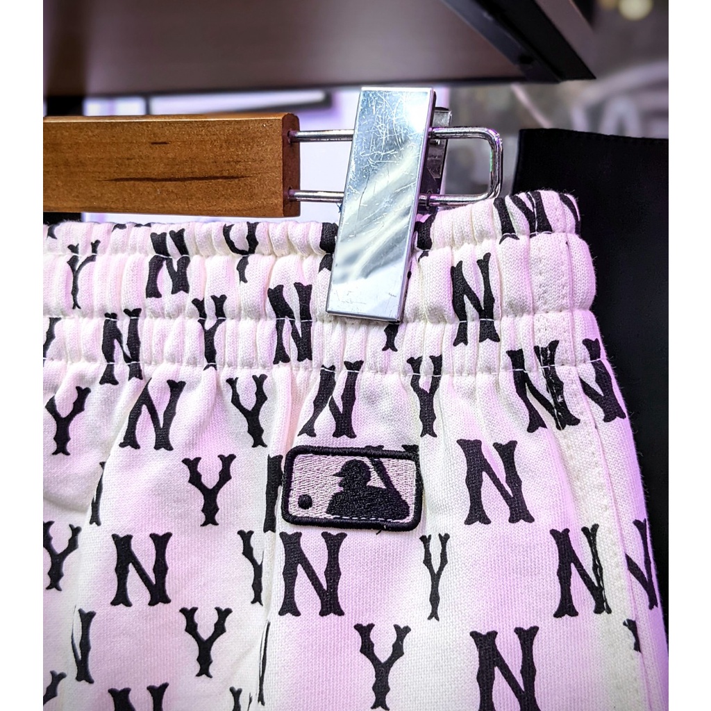 Quần Short Unisex MLB Monogram Allover Logo Half Pants New York Yakees