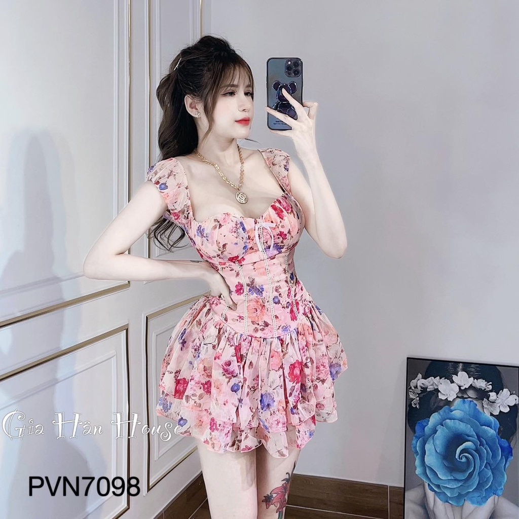 Đầm hoa ren vòng