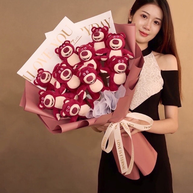 ( HOẢ TỐC HCM) Bó Hoa Gấu Dâu Lotso CÓ SẴN xinh xắn đáng yêu làm quà tặng 14/2 , 8/3, 20/10, quà noel, quà sinh nhật