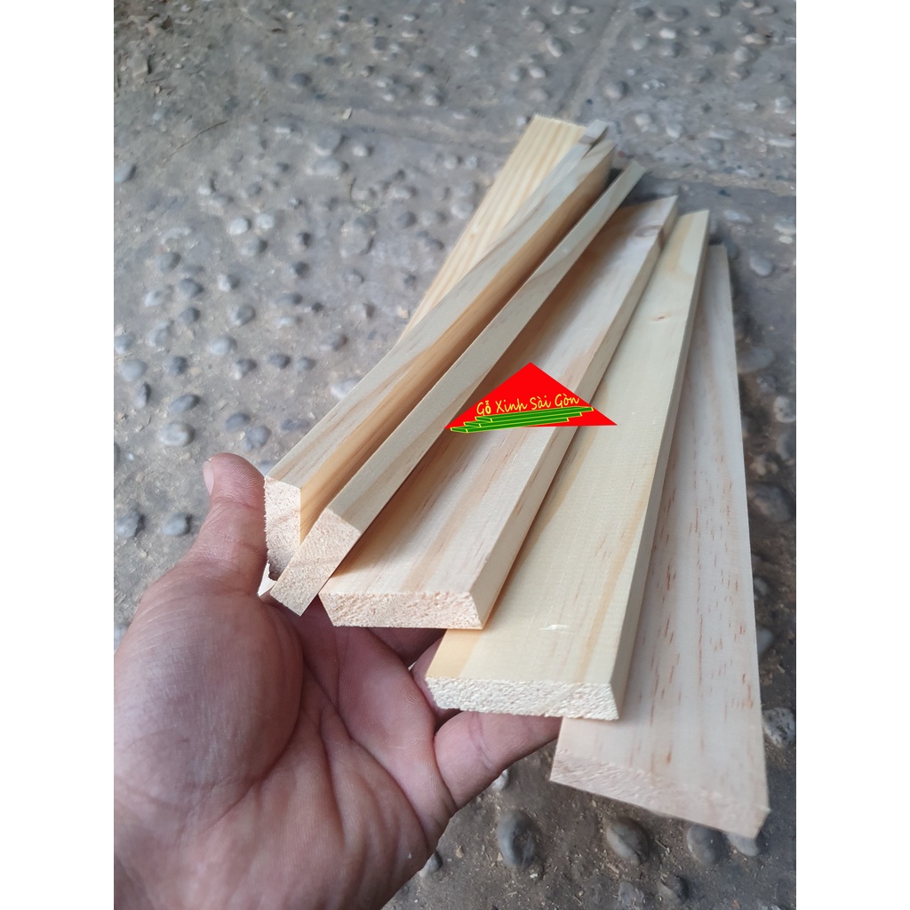 Thanh gỗ thông dài 30cm,rộng 4cm,dày 1cm dùng làm nẹp chỉ,khung viền,đóng chuồng thú cưng,decor,DIY