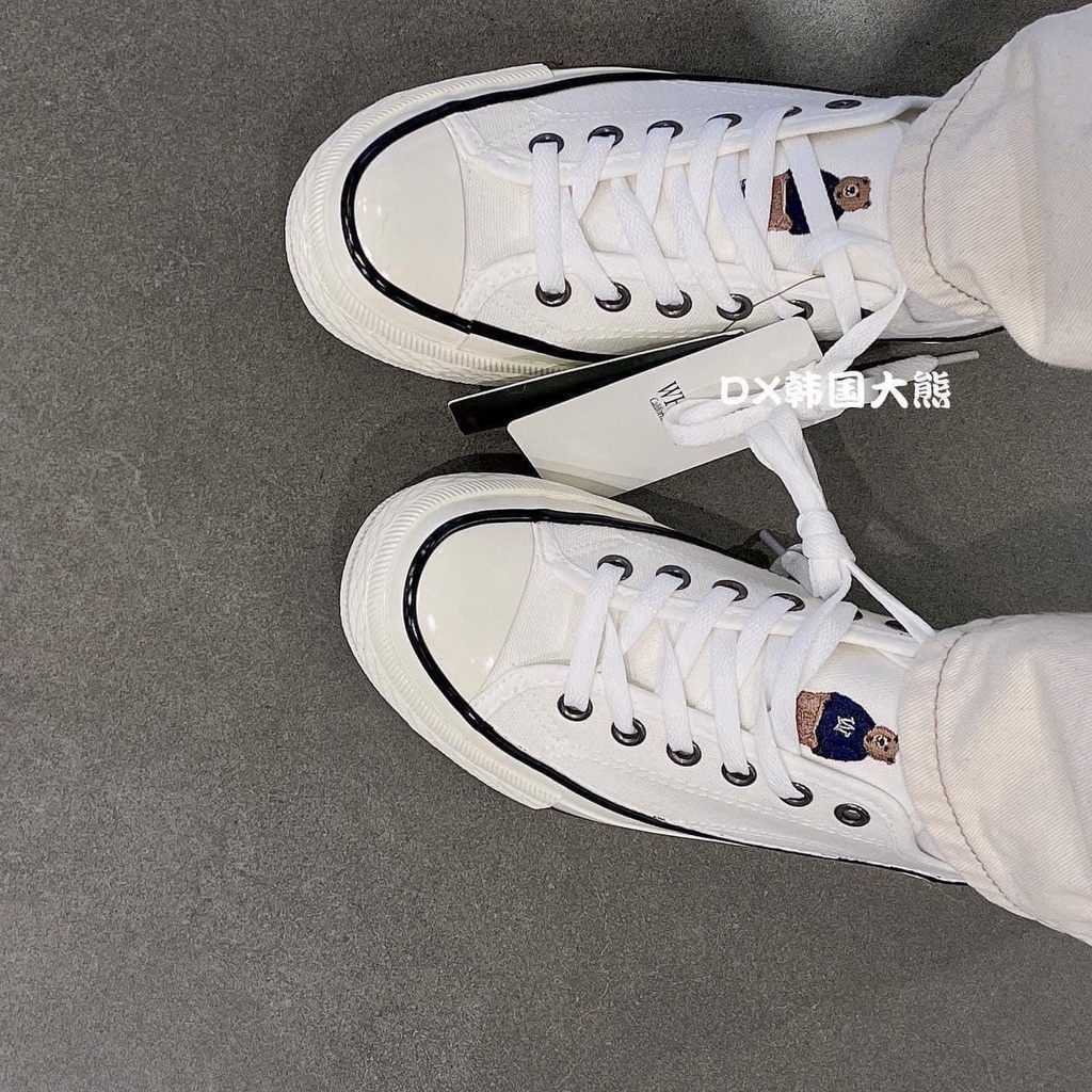 Giày gấu WHO.A.U Steve Sneakers