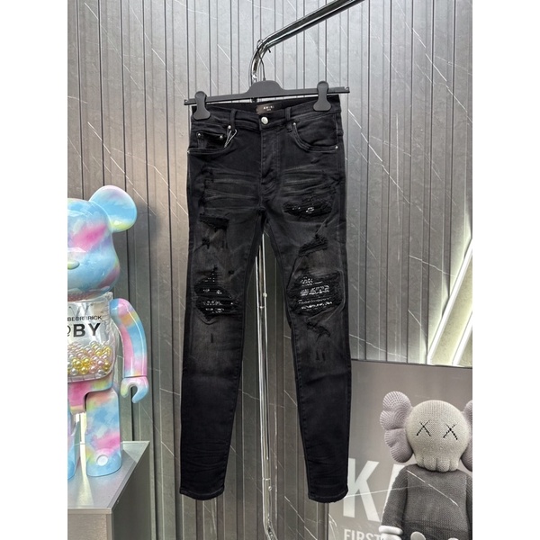⚡️[Hight Quality] Hàng Có Sẵn!! Jeans Amiri Đen Rách Vá Hoa Trắng-Dáng Biker-Hàng Loại 1