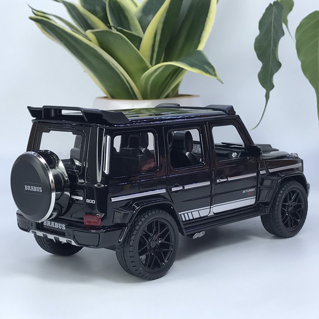 Mô hình xe ô tô Mercedes Benz G800 Brabus tỷ lệ 1:22