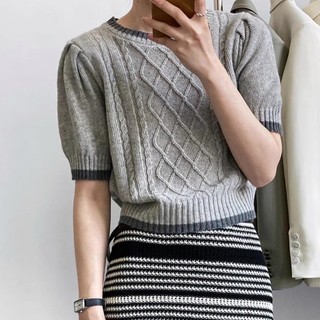 Áo len cộc tay vặn thừng