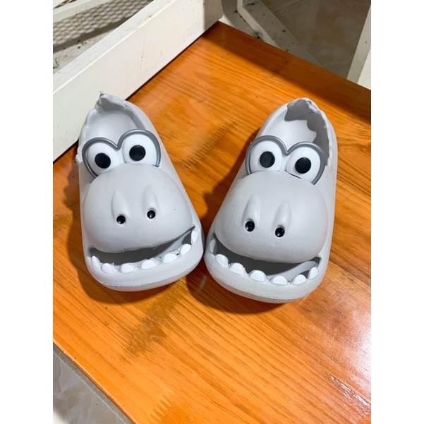 Dép quai ngang Hà mã há miệng cho bé siêu cute