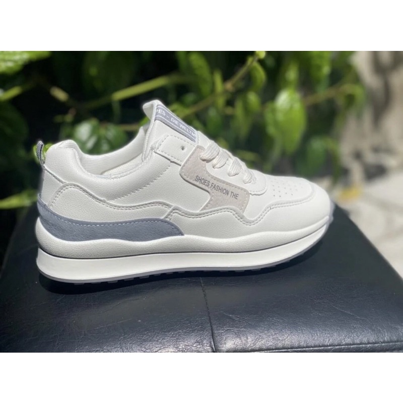 Giày sneacker nữ hack dáng