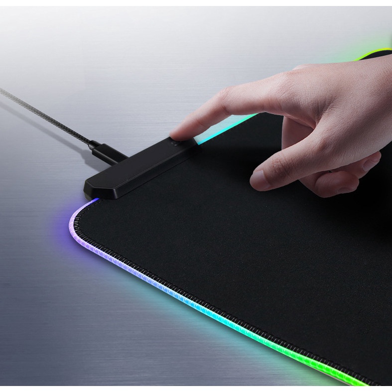 Miếng lót chuột chơi game cỡ lớn LED VIỀN RGB 2022 chống trượt siêu bền siêu đẹp