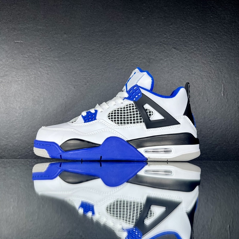 Giày Thể Thao bóng rỗ màu xanh