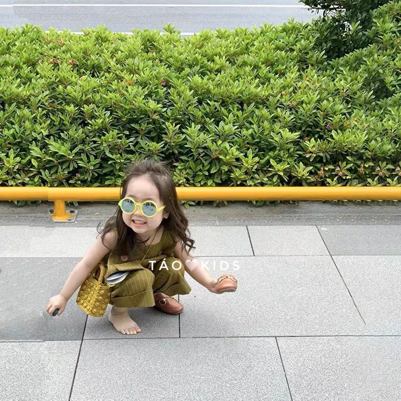 Set áo kẻ đứng màu rêu bé gái