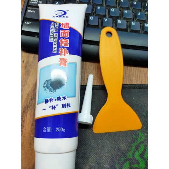 KEO VÁ TƯỜNG MÀU TRẮNG TẶNG KÈM GẠT VÀNG + VÒI TRẮNG KABA