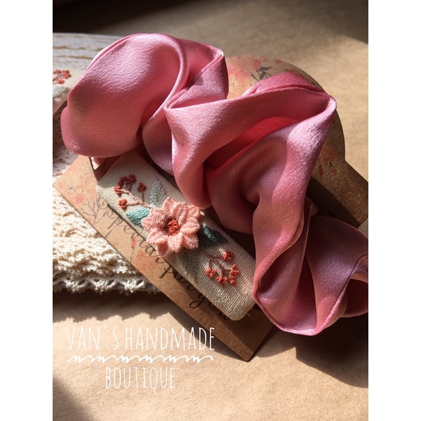 Set kẹp tóc thêu tay & Scrunchies, quà tặng handmade