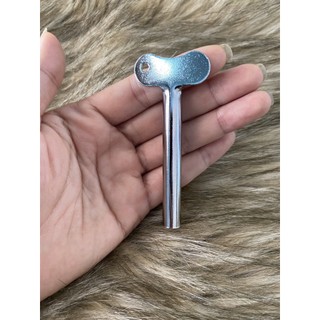 Dụng cụ nặn thuốc nhuộm tóc (khóa nhuộm)