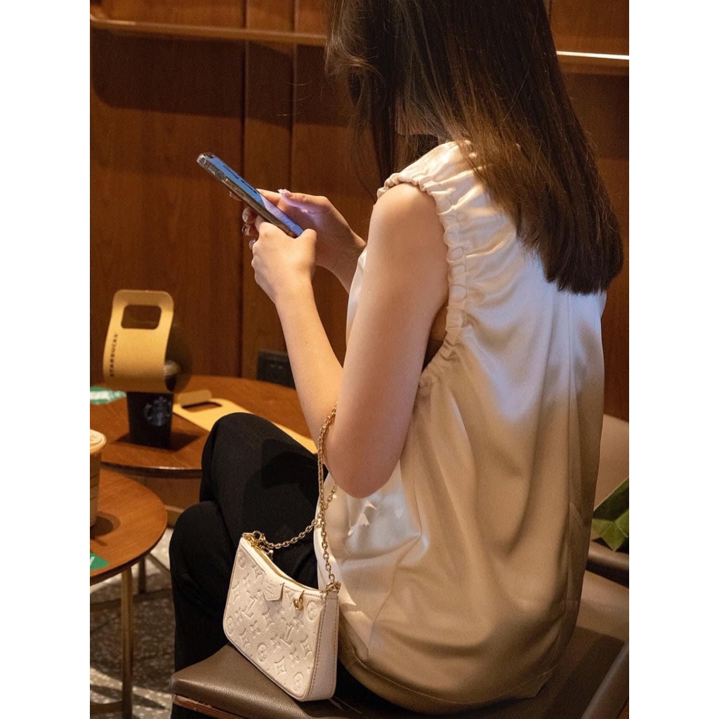 Túi xách đeo chéo LV chìm- chất liệu da bê sz 19cm FULL BOX