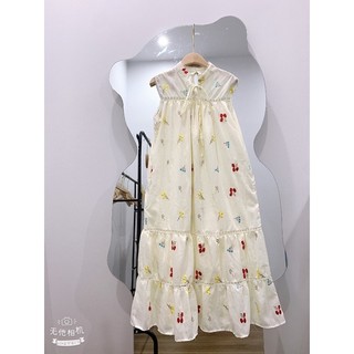 Đầm babydoll hoa thêu