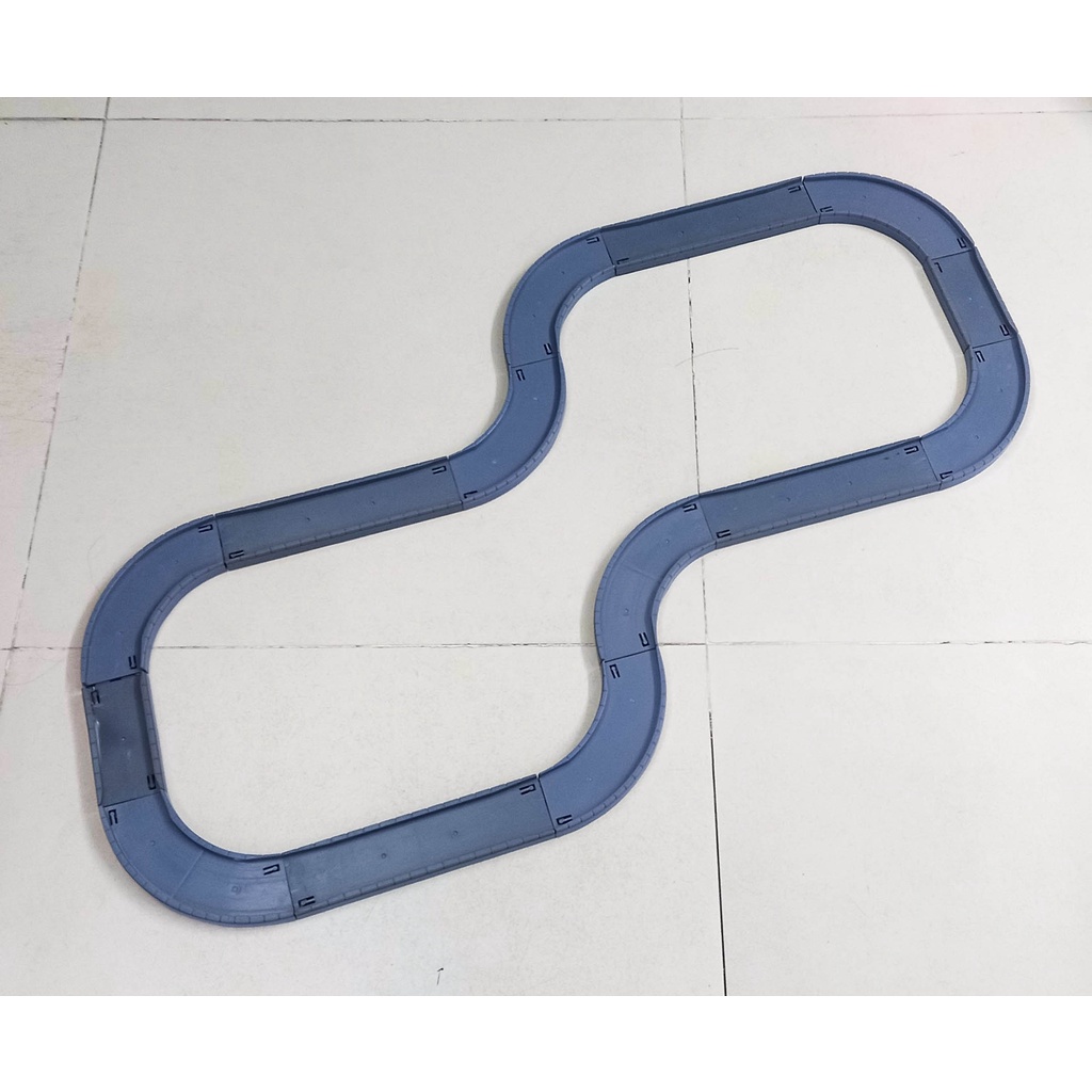 90% Đồ chơi Mô hình đường ray xe chạy TOMY. chính hãng made in Thailand
