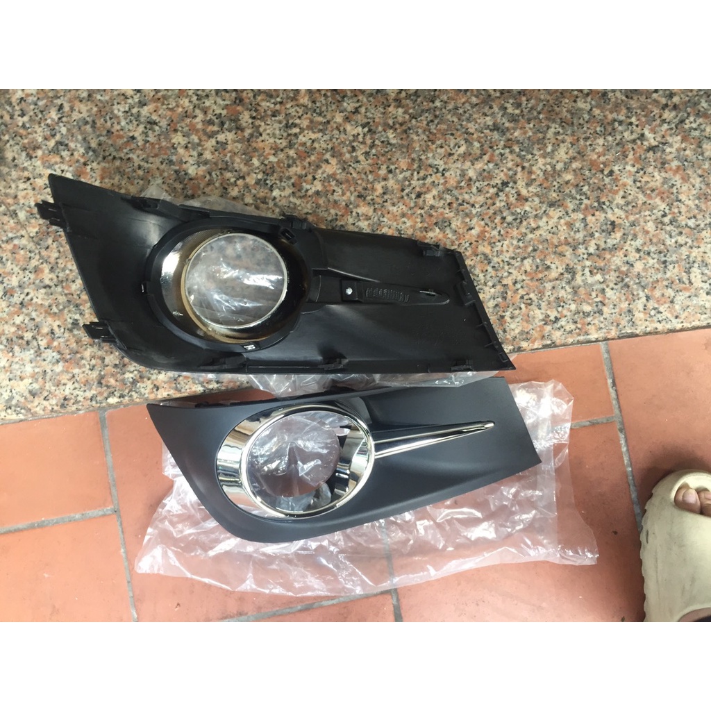 Ốp đèn gầm ốp đèn sương mù cản trước  ba đờ sốc trước toyota FORTUNER 2009-2015 hàng công ty
