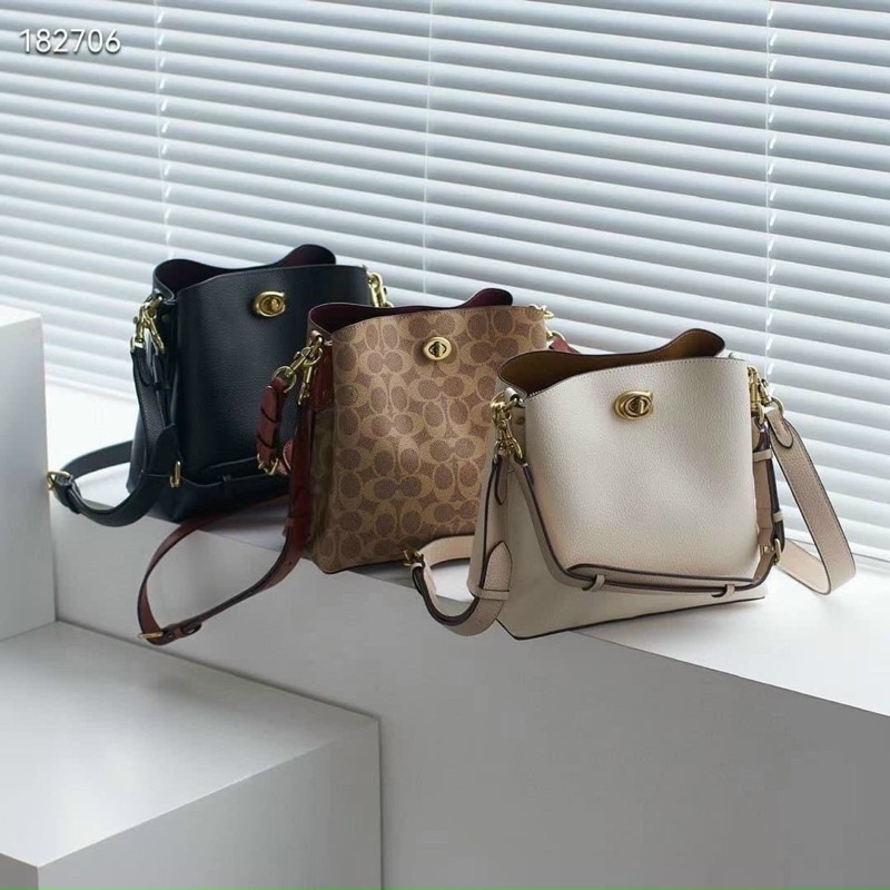 COACH WILLOW BUCKET BAG