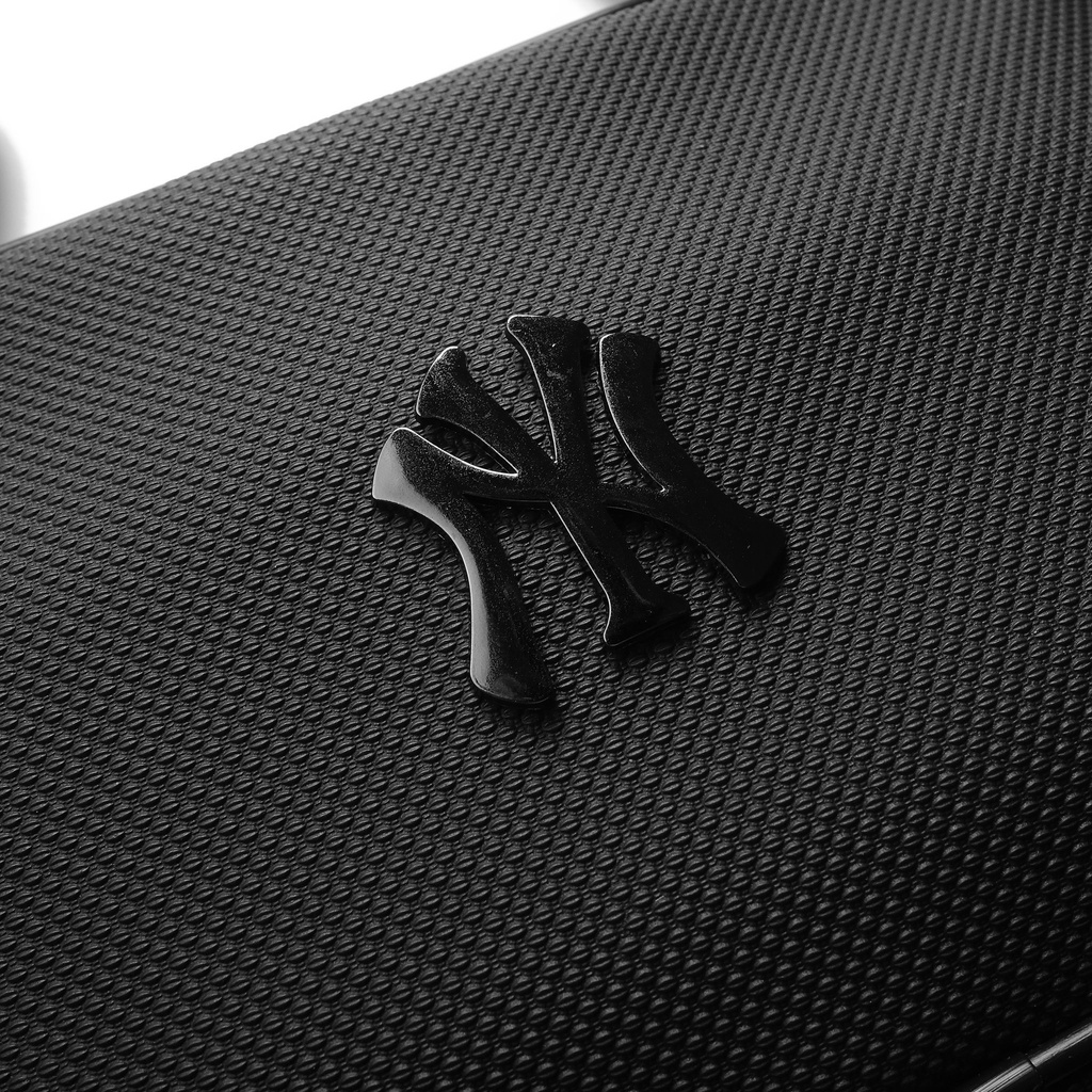 Túi đeo chéo nam nữ MLB Yankee's chất liệu da PU sần chống nước màu đen