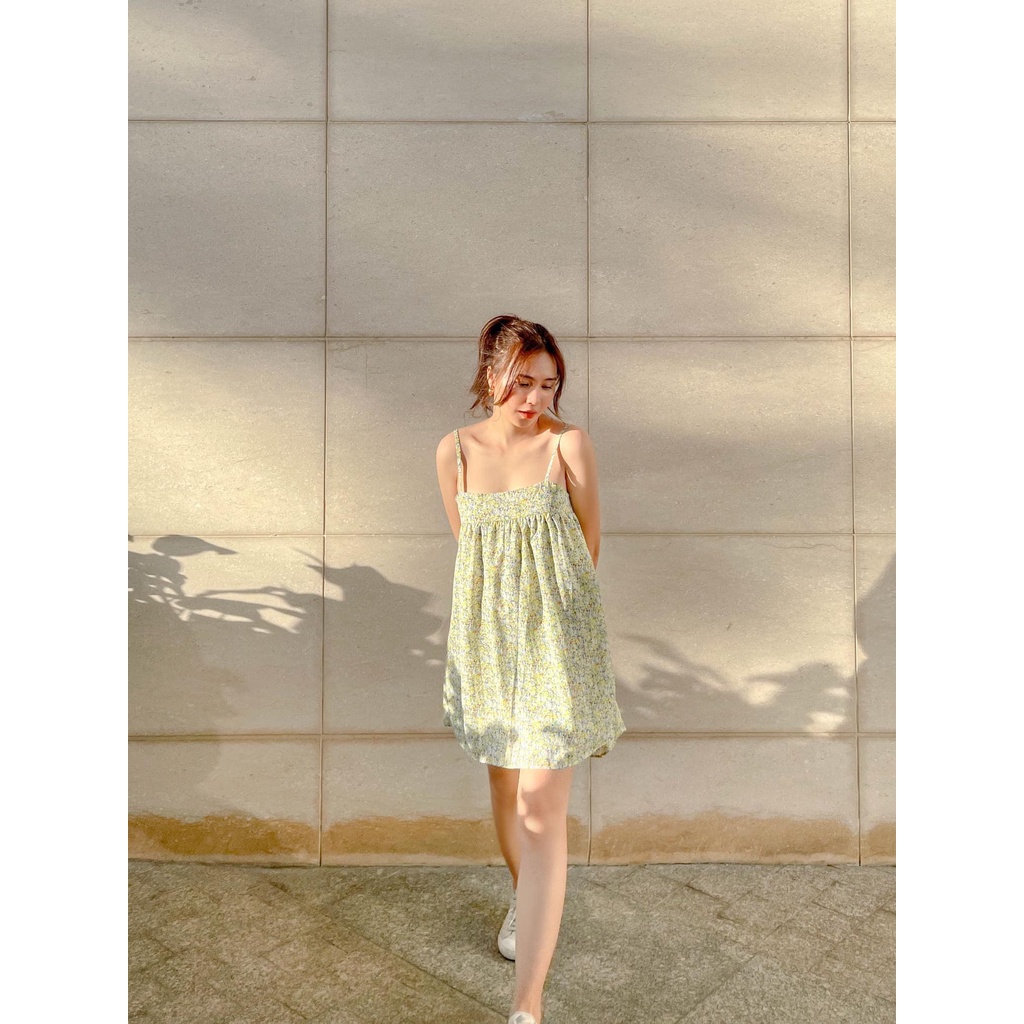 Váy hoa hai dây dáng ngắn mặc đi biển, đi chơi sang chảnh - munn.store