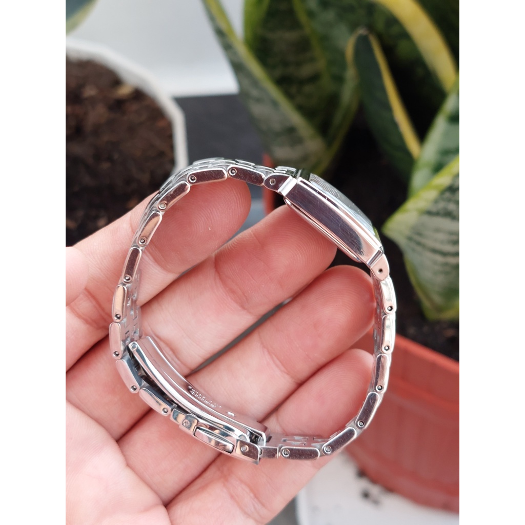 Đồng hồ nữ Seiko LK kính saphia chạy pin hàng Si