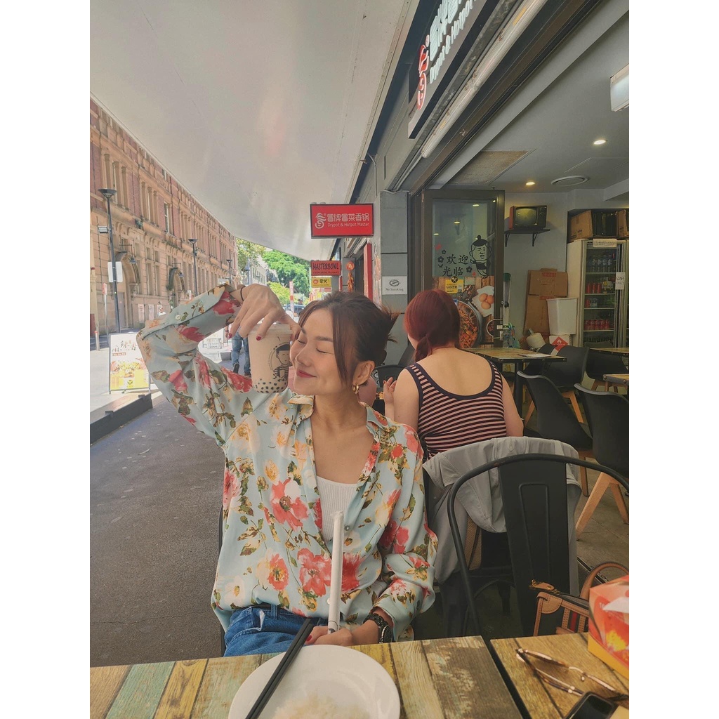 Áo sơ mi lụa hoa 2 màu mới Zara xuất A158