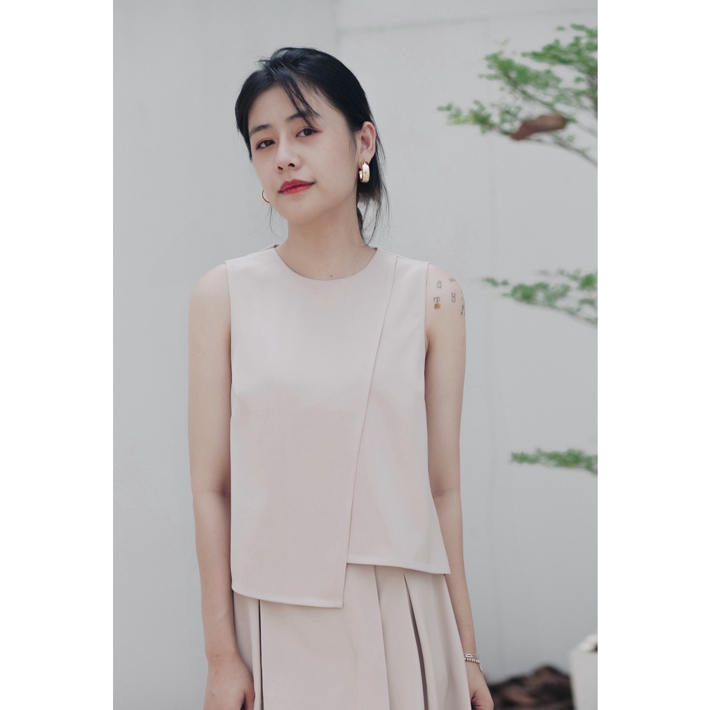 Chicka Chicka - Áo kiểu High low sleeveless top - Beige