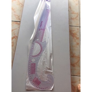 Thước vẽ đường cong trong may mặc