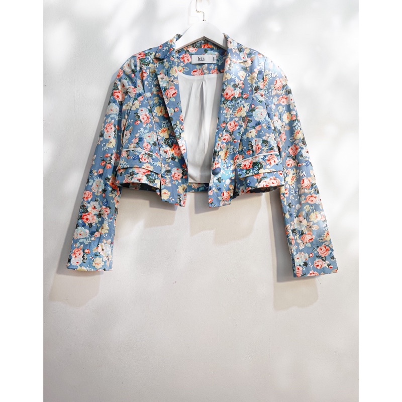 Vest blazer croptop hoa hồng pastel