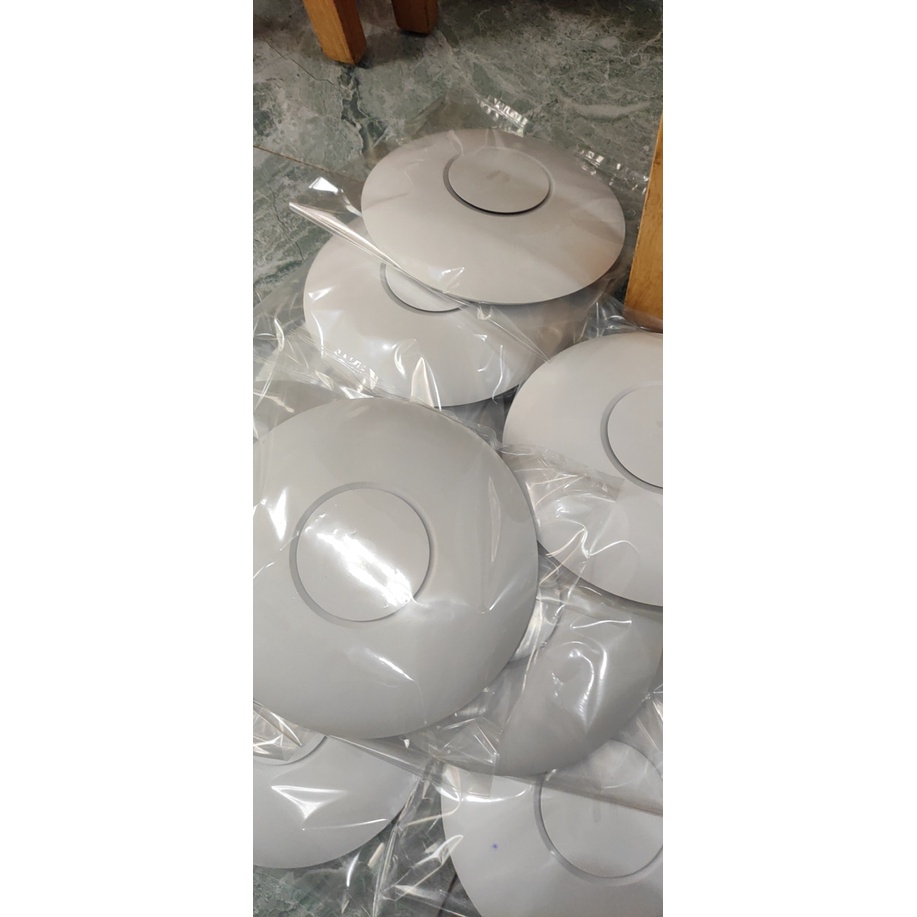 Bộ phát wifi UniFi UAP-AC-PRO 802.11ac Access Point