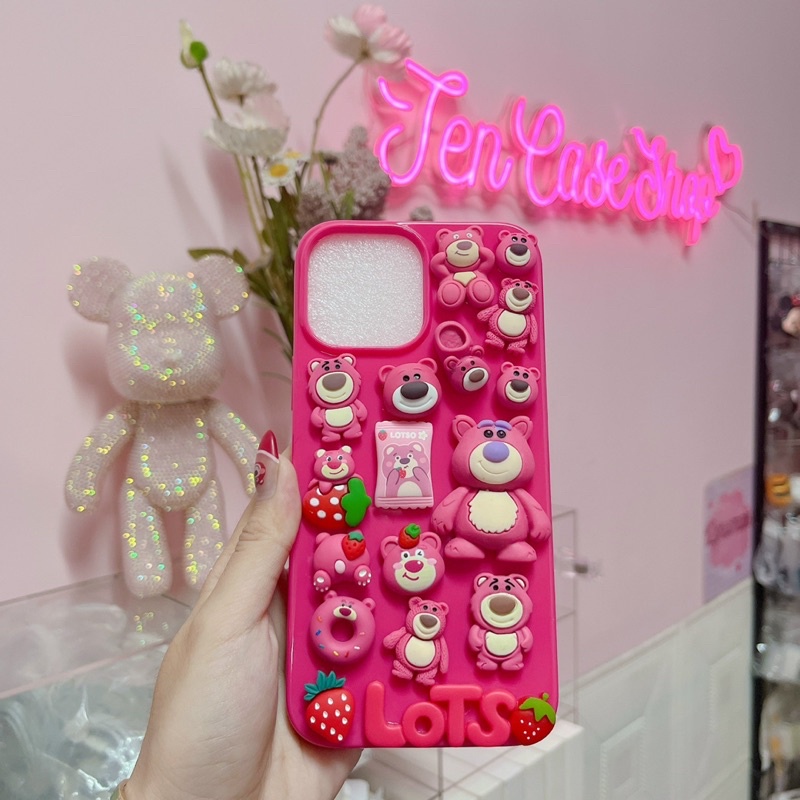 Ốp lưng ip chất bóng màu hồng neon kèm full hoạ tiết gấu dâu lotso full ốp dành cho ip - TENCASESHOP