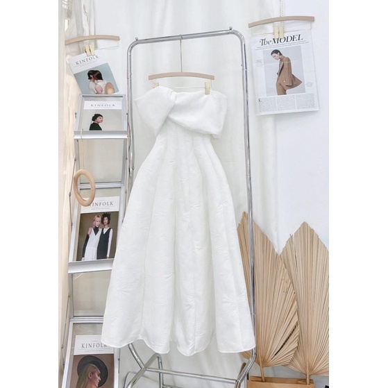 Đầm xoè trễ vai gấmhoa văn nổi xếp ly eo