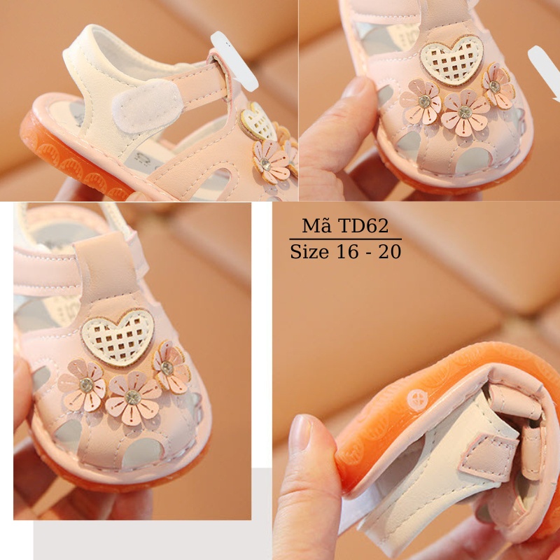 Giay sandal bé gái tập đi có tiếng còi chíp chíp hồng gắn hoa thời trang êm thoáng chống trơn trẻ em 1 - 24 tháng TD62