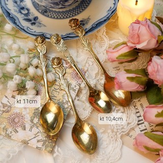 Muỗng mạ vàng cán hoa hồng