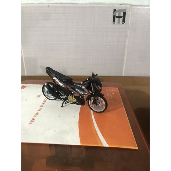 Mô hình Satria F150 tỉ lệ 1:18 - Mô hình xe máy tỉ lệ 1:18 | Scale 1:18