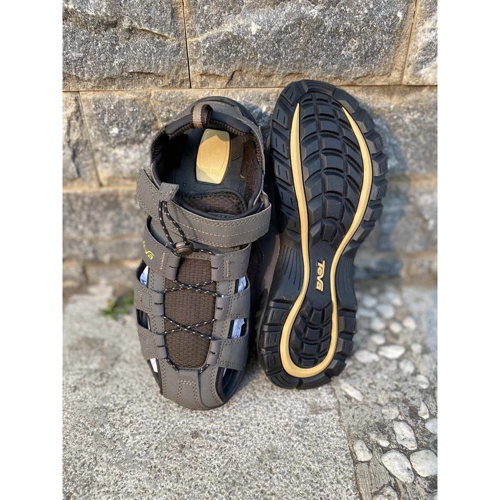 Sandal Teva màu cả phê.Hàng chính hãng  size 40,5.