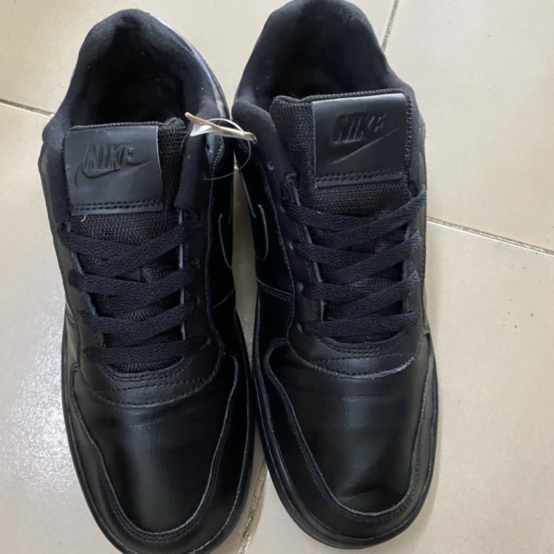 Giày chính hãng đã qua sử dụng