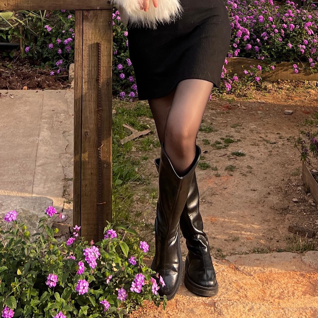 Giaỳ boot da bóng đế bằng  size 38 đen