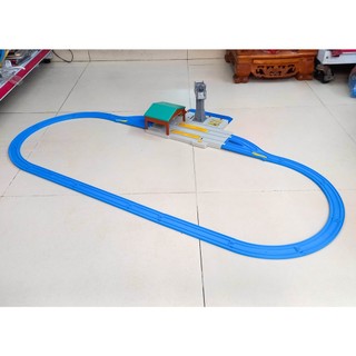 Có pin 90% mô hình đường ray xe lửa tomy thomas bill and ben harbor friends set chính hãng