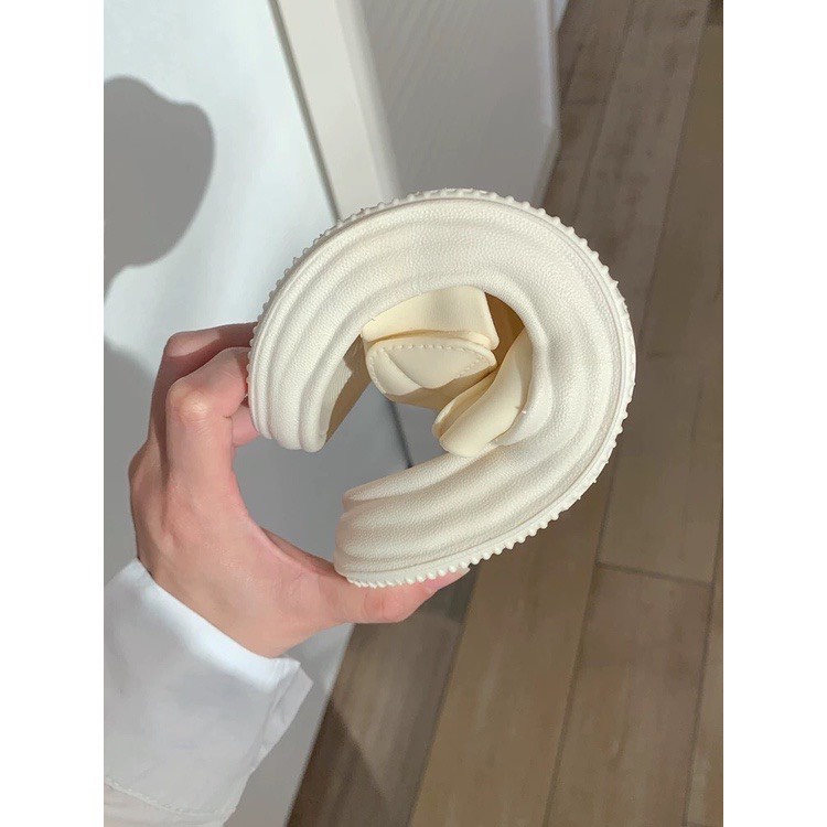 Dép Bánh mì hai quai hot nhất năm nay