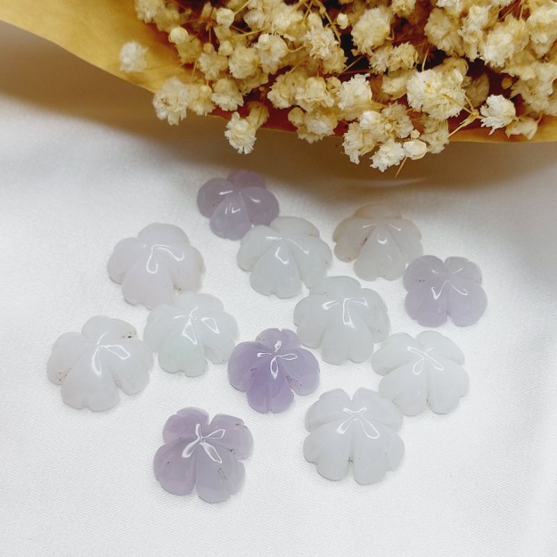 Cỏ bốn lá camthach màu trắng và phớt tím dùng xỏ vòng tay UPCARA