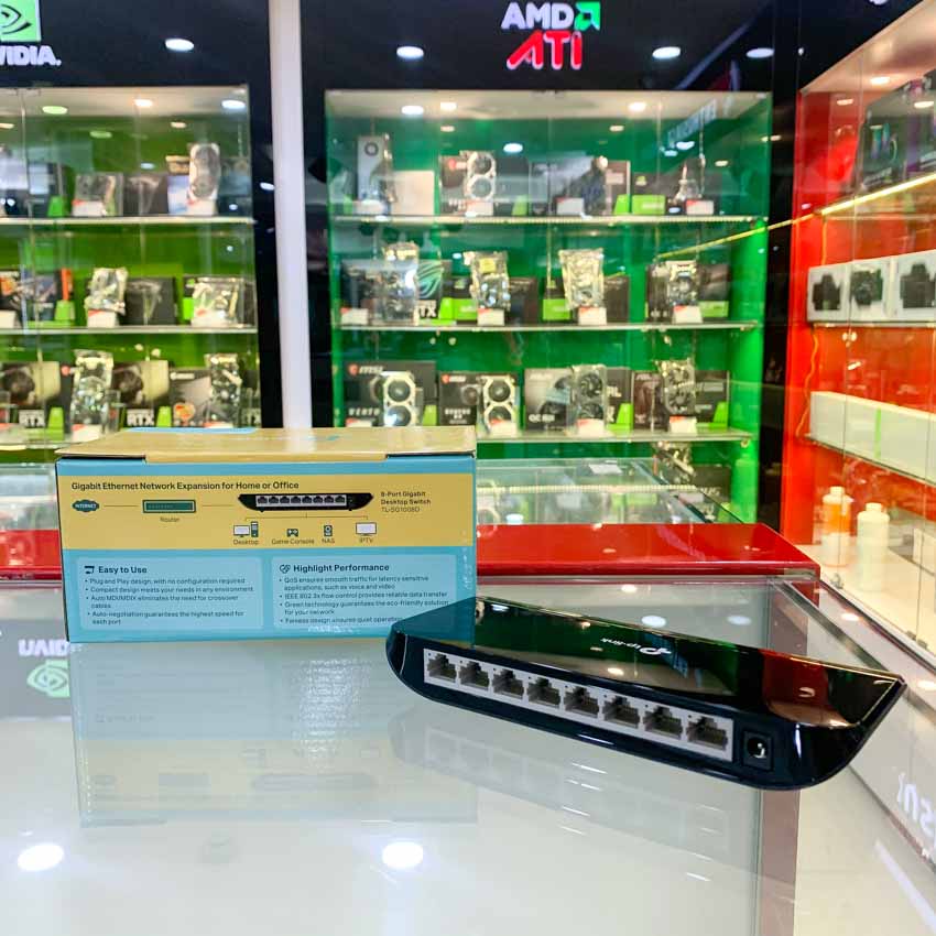 Switch TP-Link TL-SG1008D  Cắm vào và sử dụng, không đòi hỏi phải cấu hình